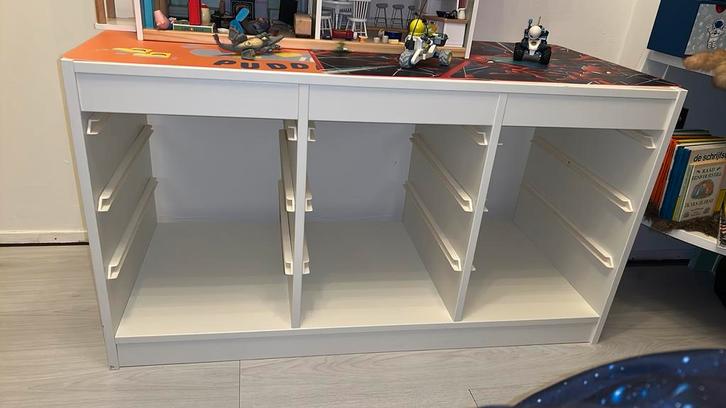 Ikea trofast wit zonder bakken, Huis en Inrichting, Kasten | Ladekasten, Zo goed als nieuw, Minder dan 100 cm, 50 tot 100 cm, 25 tot 50 cm