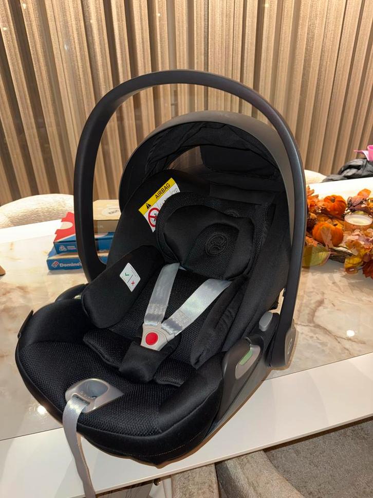 Cybex Cloud T Plus - Sepia Black, z.g.a.n., Kinderen en Baby's, Autostoeltjes, Zo goed als nieuw, Overige merken, 0 t/m 13 kg