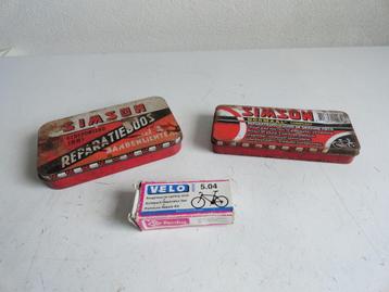 Simson reparatiedoosje, oud, 2 stuks met bandenlichters beschikbaar voor biedingen