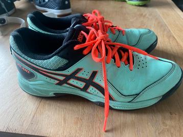 Asics hockeyschoenen veld 41,5 beschikbaar voor biedingen