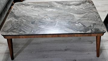 Salontafel  beschikbaar voor biedingen