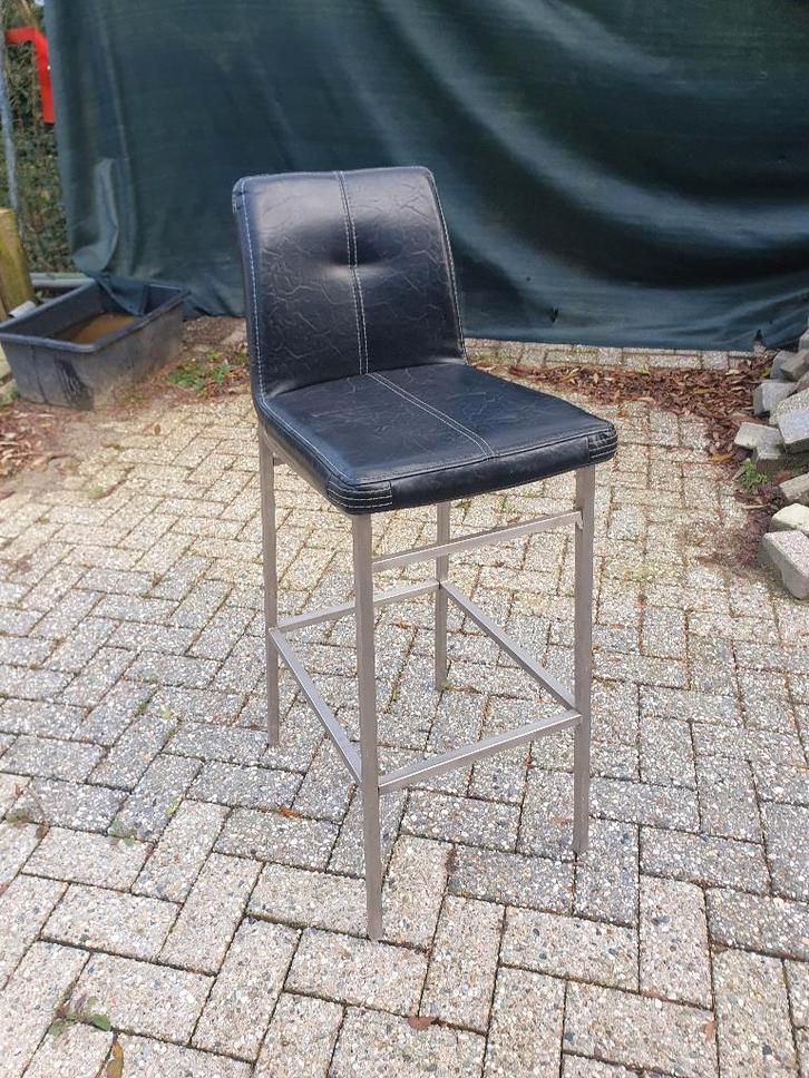 barkruk met rvs frame, Huis en Inrichting, Barkrukken, Gebruikt, Metaal, 1 kruk, Ophalen