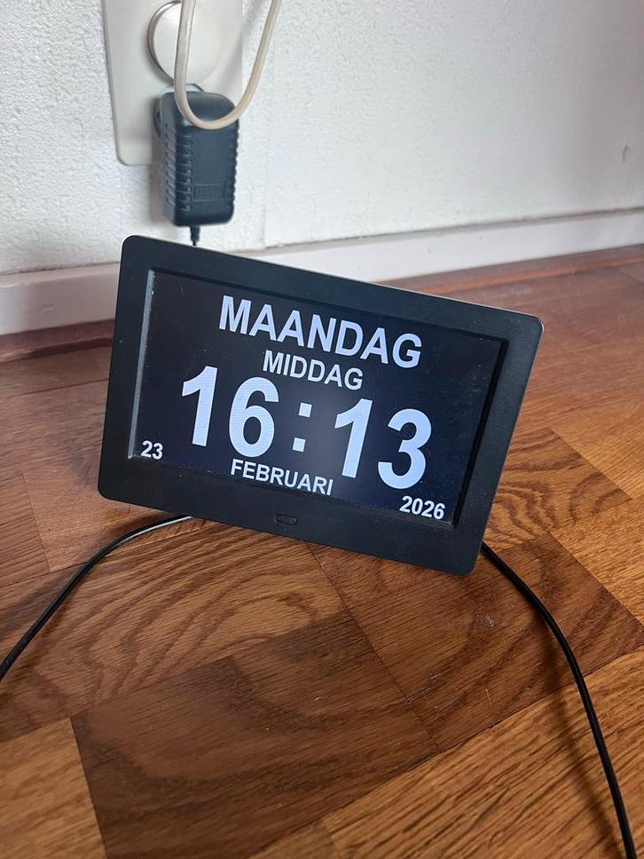 Digitale Kalenderklok met Groot Display, Audio, Tv en Foto, Fotografie | Digitale fotolijsten, Gebruikt, 8 tot 12 inch, Minder dan 1 GB