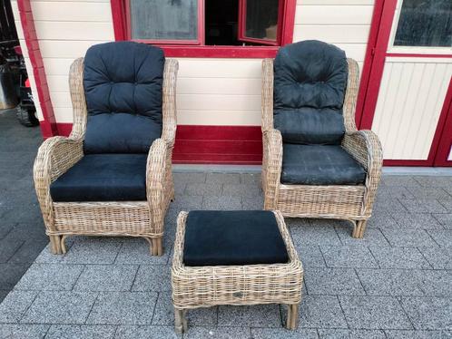 Rotan tuinstoelen met tafeltje/voetenbankje, Tuin en Terras, Tuinstoelen, Gebruikt, Rotan, Ophalen