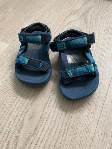 Teva sandalen maat 19 beschikbaar voor biedingen