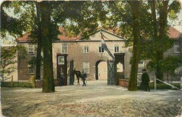 (301-032-013) Den Haag Huzarenkazerne beschikbaar voor biedingen