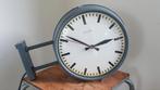 Dubbele van Doorn schoolklok, Huis en Inrichting, Woonaccessoires | Klokken, Ophalen of Verzenden, Zo goed als nieuw, Wandklok