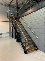 Stalen trap, Doe-het-zelf en Verbouw, Ladders en Trappen, Ophalen, Zo goed als nieuw, 2 tot 4 meter
