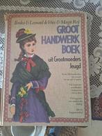 Brocante handwerkboek uit grootmoeders tijd, Boeken, Ophalen of Verzenden, Zo goed als nieuw