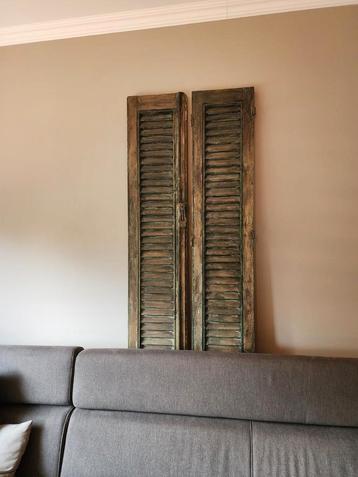 Decoratieve houten luiken / deurtjes beschikbaar voor biedingen