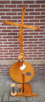 louet S10 spinnewiel met wolhaspel en 3 klossen, Ophalen of Verzenden, Gebruikt, Spinnewiel