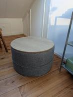 Poef/bijzettafel/hocker/salontafel grijs met los houten blad, Huis en Inrichting, Tafels | Salontafels, Ophalen, 50 tot 100 cm