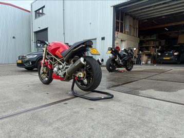 Ducati Monster m900 beschikbaar voor biedingen