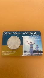 5€ munt 60 jaar Vrede en Vrijheid, Postzegels en Munten, Munten | Nederland, Ophalen, Koningin Beatrix, Euro's