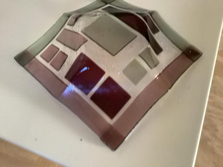 mooie schalen van gekleurd glas, Huis en Inrichting, Woonaccessoires | Schalen en Manden, Zo goed als nieuw, Ophalen