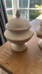 Decoratieve cremekleurige potten, Huis en Inrichting, Keuken | Potten en Pannen, Ophalen of Verzenden, Gebruikt, Overige materialen