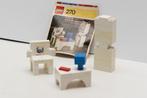 LEGO 270 -2 Homemaker: Grandfather Clock Chair and Table, Ophalen of Verzenden, Gebruikt, Lego