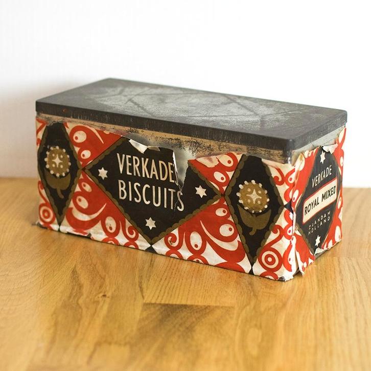 Vintage koekblik Verkade met papier Verkade's Biscuits, Verzamelen, Blikken, Gebruikt, Koek(jes), Verkade, Ophalen of Verzenden