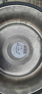Voer bakken groot diameter 25 cm, Ophalen of Verzenden, Zo goed als nieuw