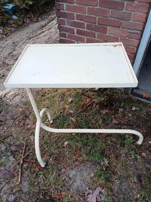 Vintage ziekenhuistafeltje, Huis en Inrichting, Tafels | Bijzettafels, Zo goed als nieuw, Rond, Minder dan 55 cm, Ophalen