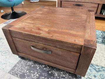 Boskant Bijzettafel Acacia hout H40xB70xD70 met lade beschikbaar voor biedingen