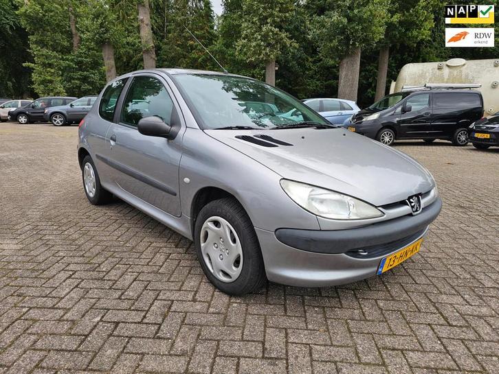 Peugeot 206 1.4 XR *apk:10-2026*, Auto's, Peugeot, Bedrijf, Te koop, Airbags, Centrale vergrendeling, Elektrische ramen, Startonderbreker
