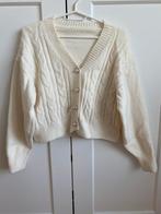Witte gebreide cardigan met mooie knoopjes maat S, Kleding | Dames, Truien en Vesten, Wit, Ophalen of Verzenden, Zo goed als nieuw