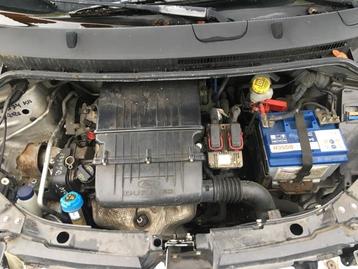Motor van een Ford KA beschikbaar voor biedingen