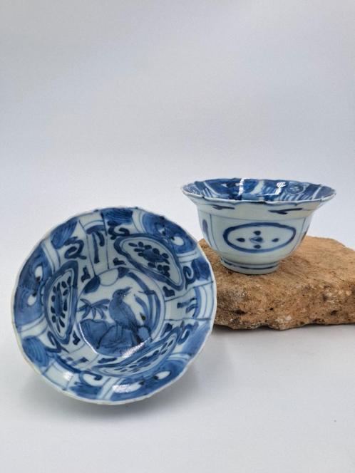 Twee miniatuur klapmutsen, Antiek en Kunst, Antiek | Porselein, Ophalen of Verzenden