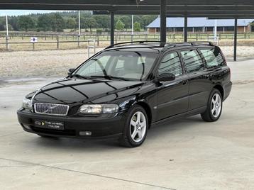 Volvo V70 2.4 T Comfort Line NAP/LEDER/CRUISE/CLIMA/SPOILER beschikbaar voor biedingen
