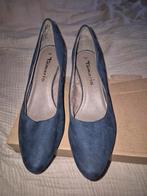 Prachtige suede donkerblauwe maat 39 zgan, Tamaris, Blauw, Overige typen, Ophalen of Verzenden