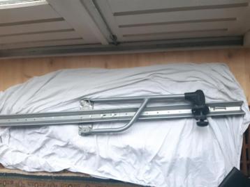 nieuwe fietsdrager voor 1 fiets op dak met klem en bandje  beschikbaar voor biedingen