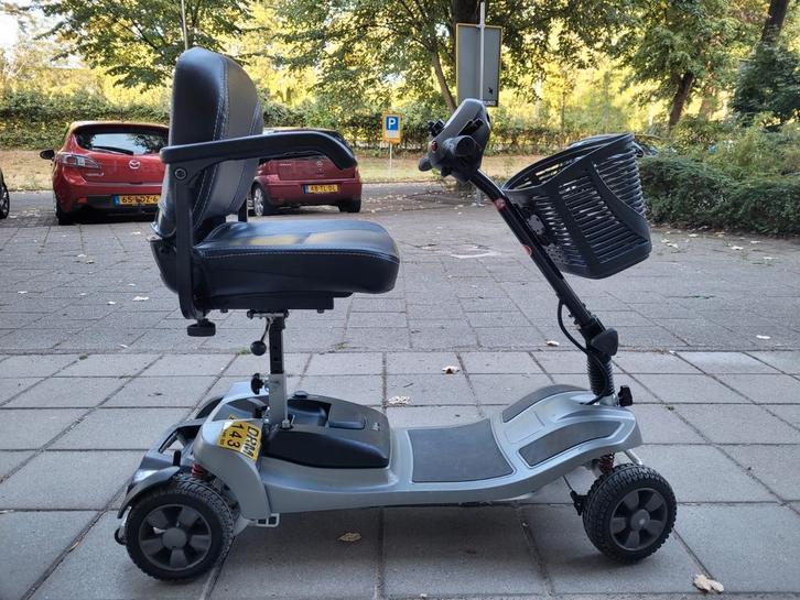 Lichte opvouwbare scootmobiel, Diversen, Brommobielen en Scootmobielen, Zo goed als nieuw, Overige merken, 16 t/m 25 km, 10 km/u of minder