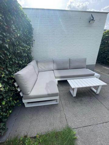 Luxe Aluminium Loungeset met Kussens beschikbaar voor biedingen