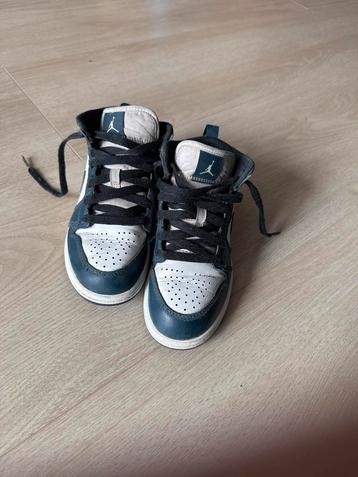 Jordan 1 Mid kinderschoenen maat 30 beschikbaar voor biedingen