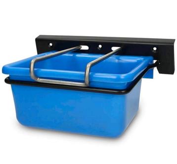 Nieuwe Horslyx houder te koop beschikbaar voor biedingen