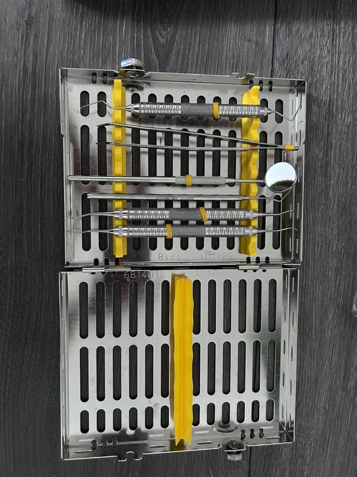 Mondzorg instrumentenset, Computers en Software, Netwerk switches, Gebruikt, Ophalen of Verzenden