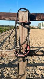 Zwart met roze onderlegd hoofdstel maat full, Dieren en Toebehoren, Paarden en Pony's | Hoofdstellen en Tuigage, Ophalen of Verzenden