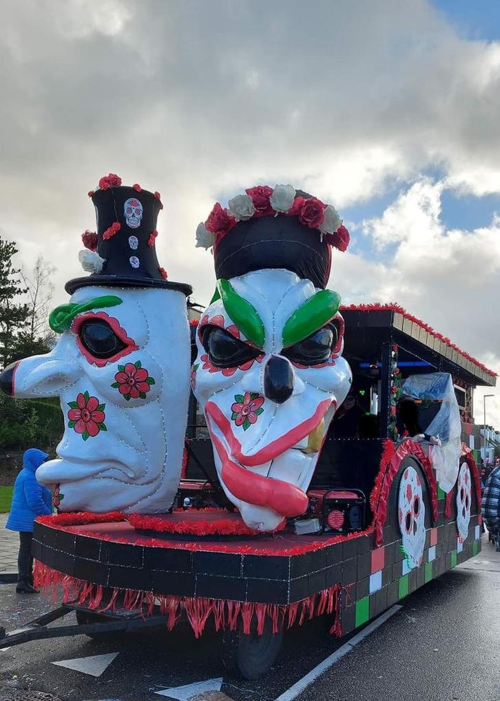 Te koop, carnavalswagen, Hobby en Vrije tijd, Feestartikelen, Gebruikt, Carnaval, Ophalen