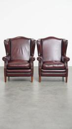 2 x Bordeauxrode rundleren oorfauteuils in Engelse stijl, Huis en Inrichting, Fauteuils, Ophalen, Klassiek, Engels, Gebruikt, .