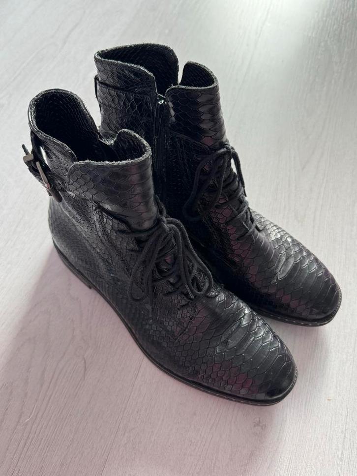 Zwarte lederen enkellaarsjes, Kleding | Dames, Schoenen, Zo goed als nieuw, Lage of Enkellaarzen, Zwart, Ophalen of Verzenden