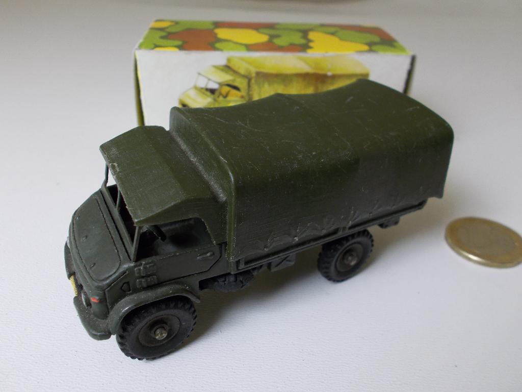 1961 Dinky Toys 804 MERCEDES-BENZ UNIMOG + HUIF (-H-) I.g.st, Ophalen of Verzenden, Zo goed als nieuw, Bus of Vrachtwagen, Dinky Toys