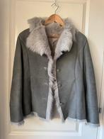 Grijze korte lammy coat, Ophalen of Verzenden, Zo goed als nieuw, Grijs