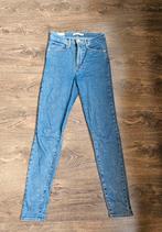 Jeans Levi's, Kleding | Dames, Spijkerbroeken en Jeans, Levi's, Blauw, Ophalen of Verzenden, W27 (confectie 34) of kleiner