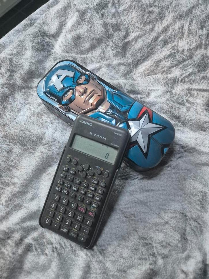 Leuke Schoolset - Captain America Etui + Casio Rekenmachine, Diversen, Schoolbenodigdheden, Gebruikt, Ophalen of Verzenden