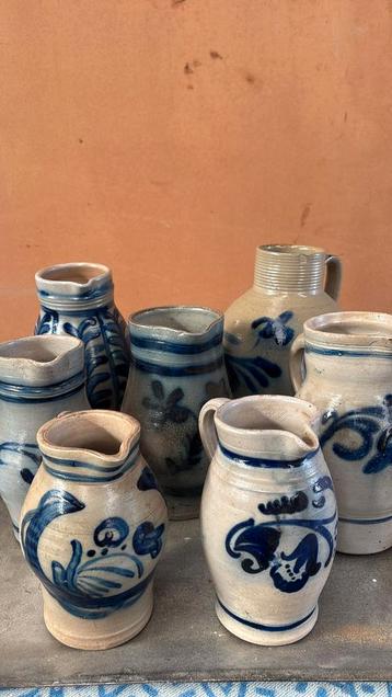 Antieke aardewerk kannen (7 stuks) beschikbaar voor biedingen