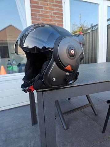 Roof helm beschikbaar voor biedingen