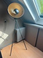 Industriële vloerlamp goud bronze met zwart 3 poot lamp, Huis en Inrichting, Lampen | Vloerlampen, 150 tot 200 cm, Zo goed als nieuw