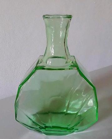Uranium glas / annagroen - karaf art deco 18cm - uraniumglas beschikbaar voor biedingen