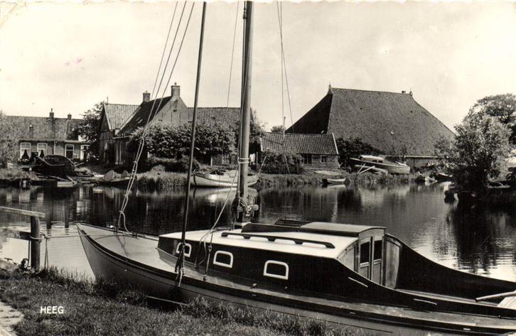 Heeg - dorpsgezicht boten - 1964 gelopen, Verzamelen, Ansichtkaarten | Nederland, Gelopen, Noord-Brabant, Voor 1920, Ophalen of Verzenden
